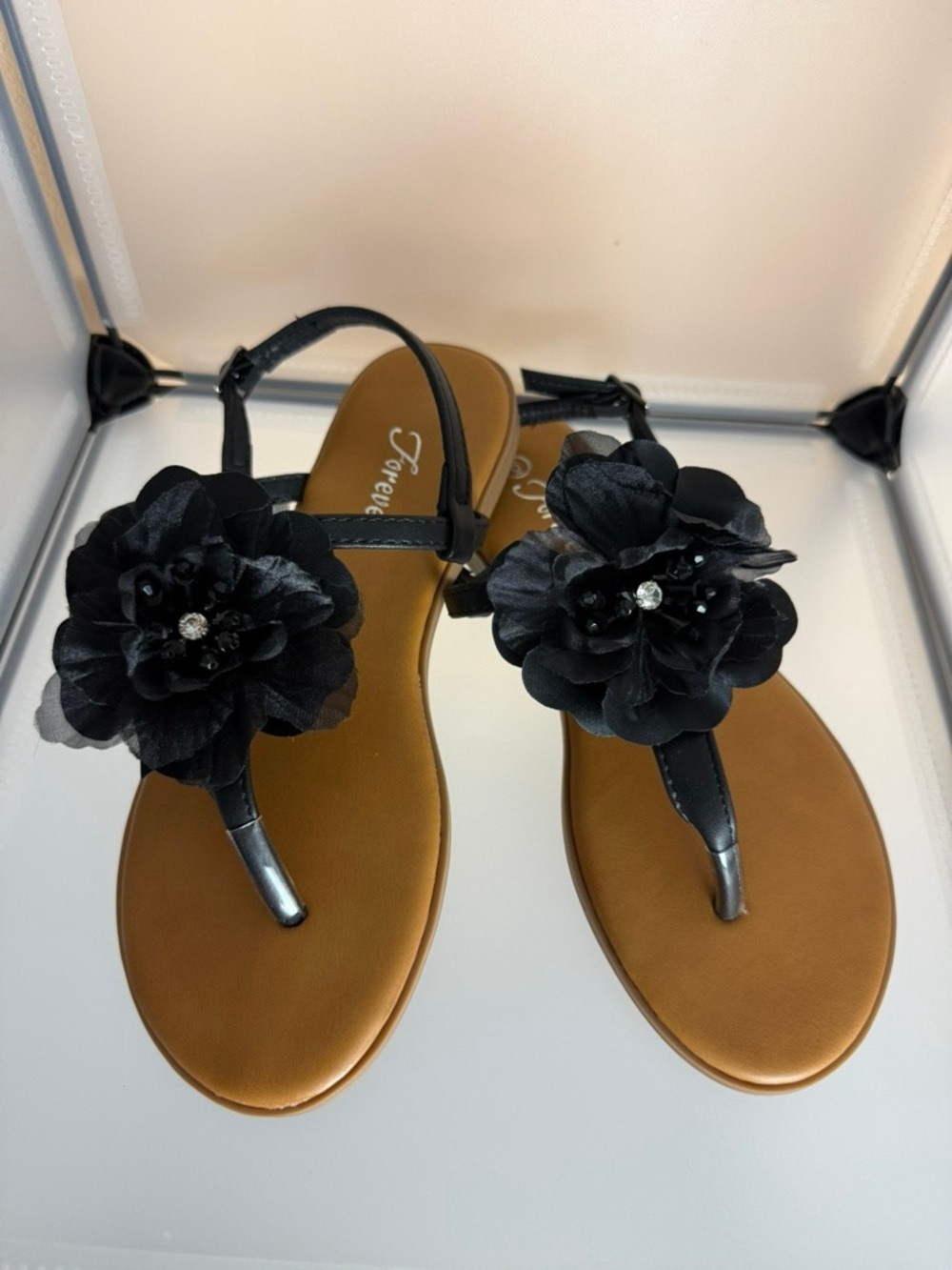 Forever Link Women's Black 3D Flower T-Strap Flat Sandals Size 5.5